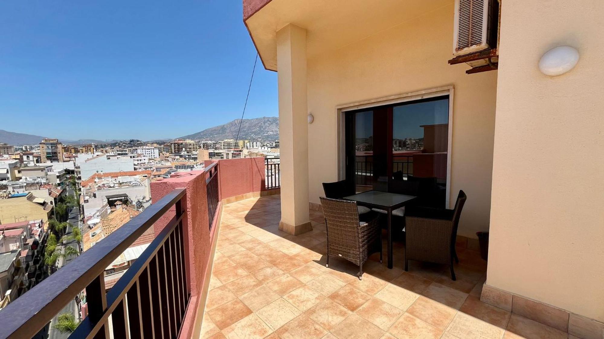Atico En Yate Iv, Primera Linea Playa Apartment Fuengirola