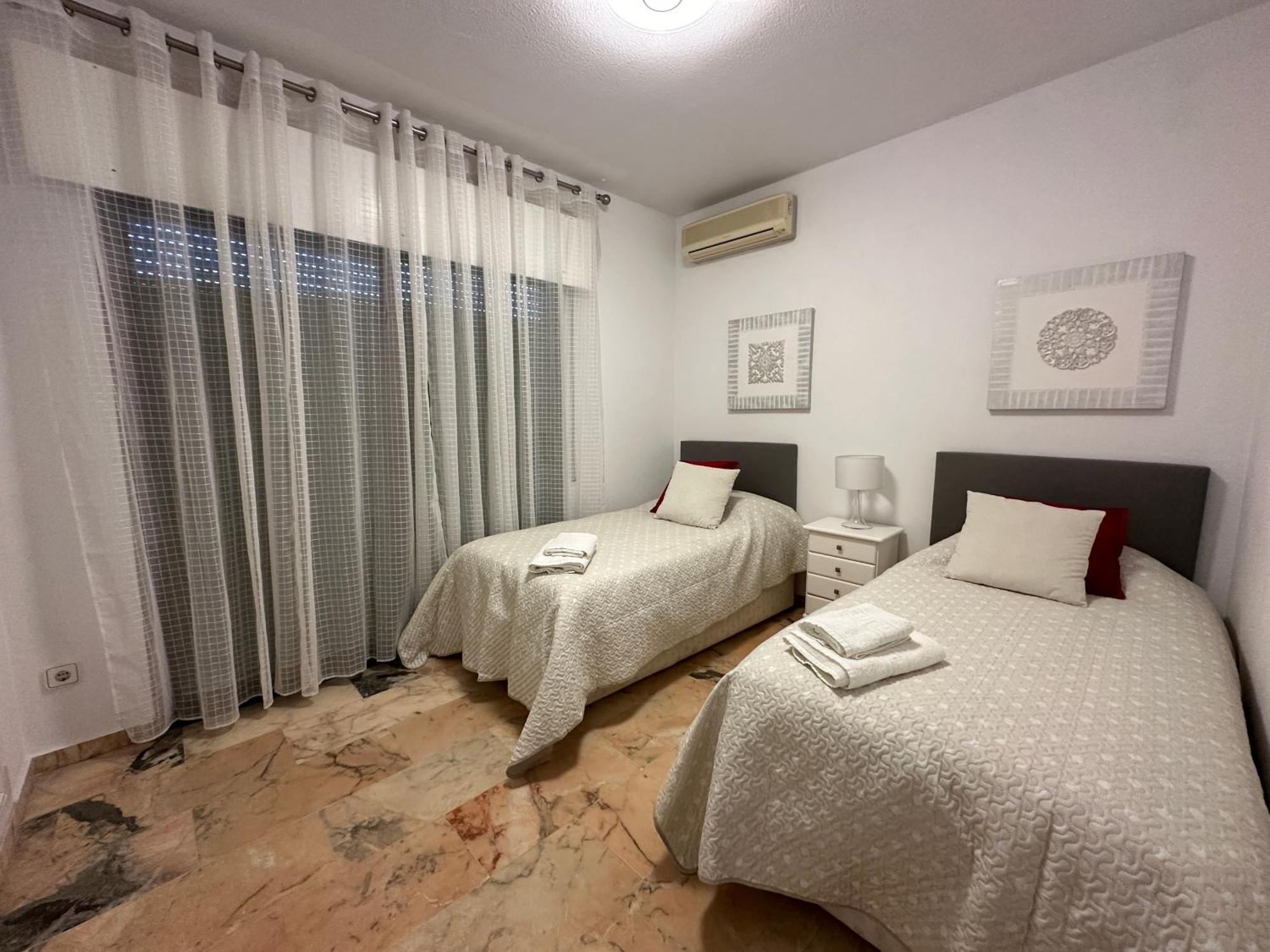 Atico En Yate Iv, Primera Linea Playa Apartment *